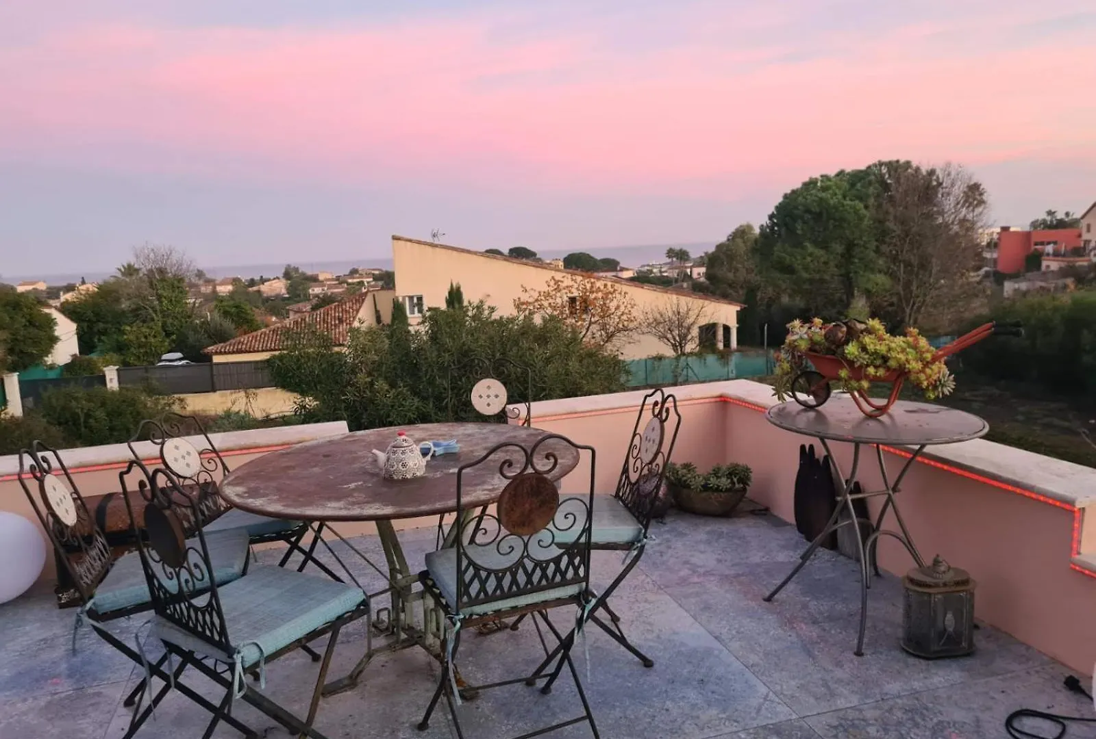 Beautiful Sea View, Quiet In Agricultural Property Antibes