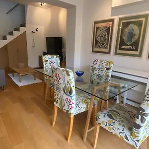 Duplex House Walk To Town Ferienhaus